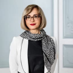 Portrait image of Camelia Gardot